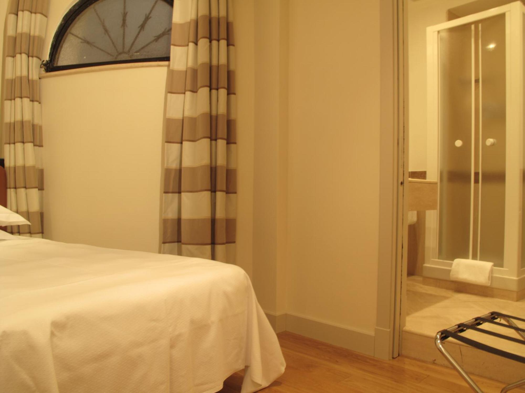 Hotel Albergo Santa Chiara — Fotos 3